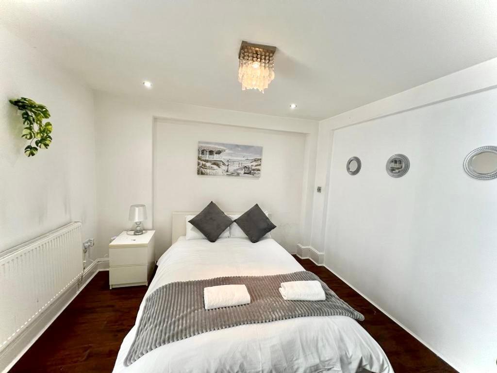 Canary Wharf Holiday Rooms Лондон Экстерьер фото