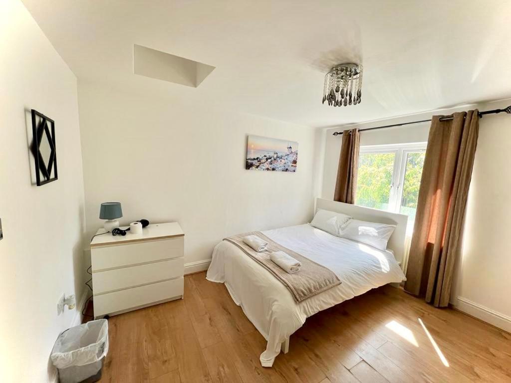Canary Wharf Holiday Rooms Лондон Экстерьер фото